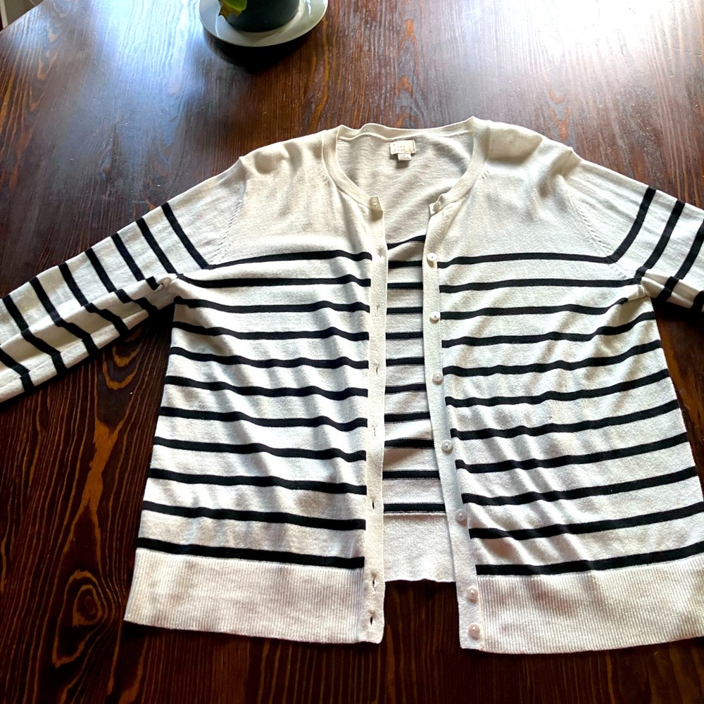 a new day large button down cardigan barely used